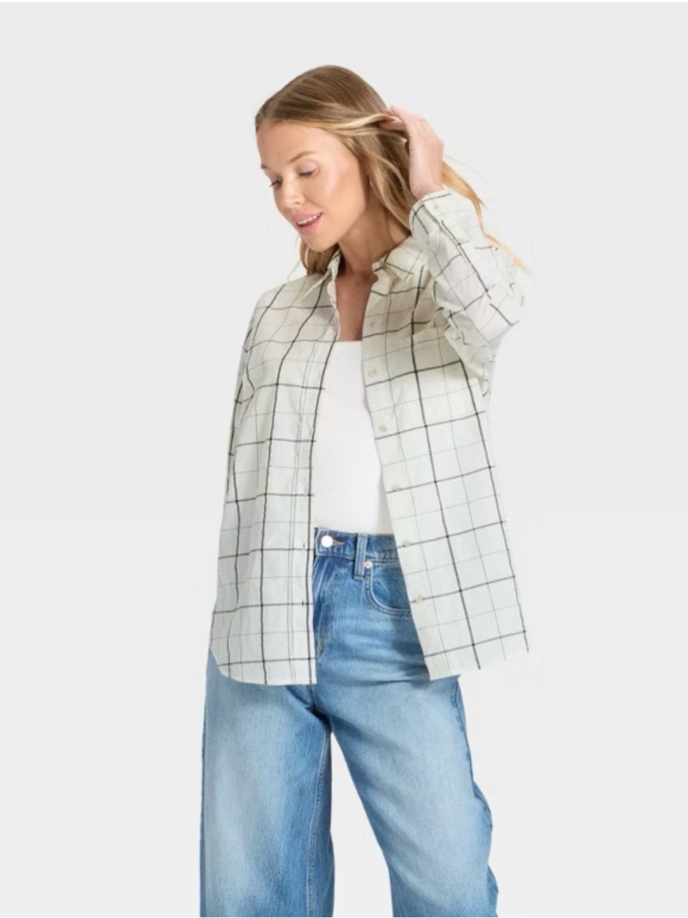 Universal Thread Women’s Cream Plaid Long Sleeve Button Down Shirt Size M